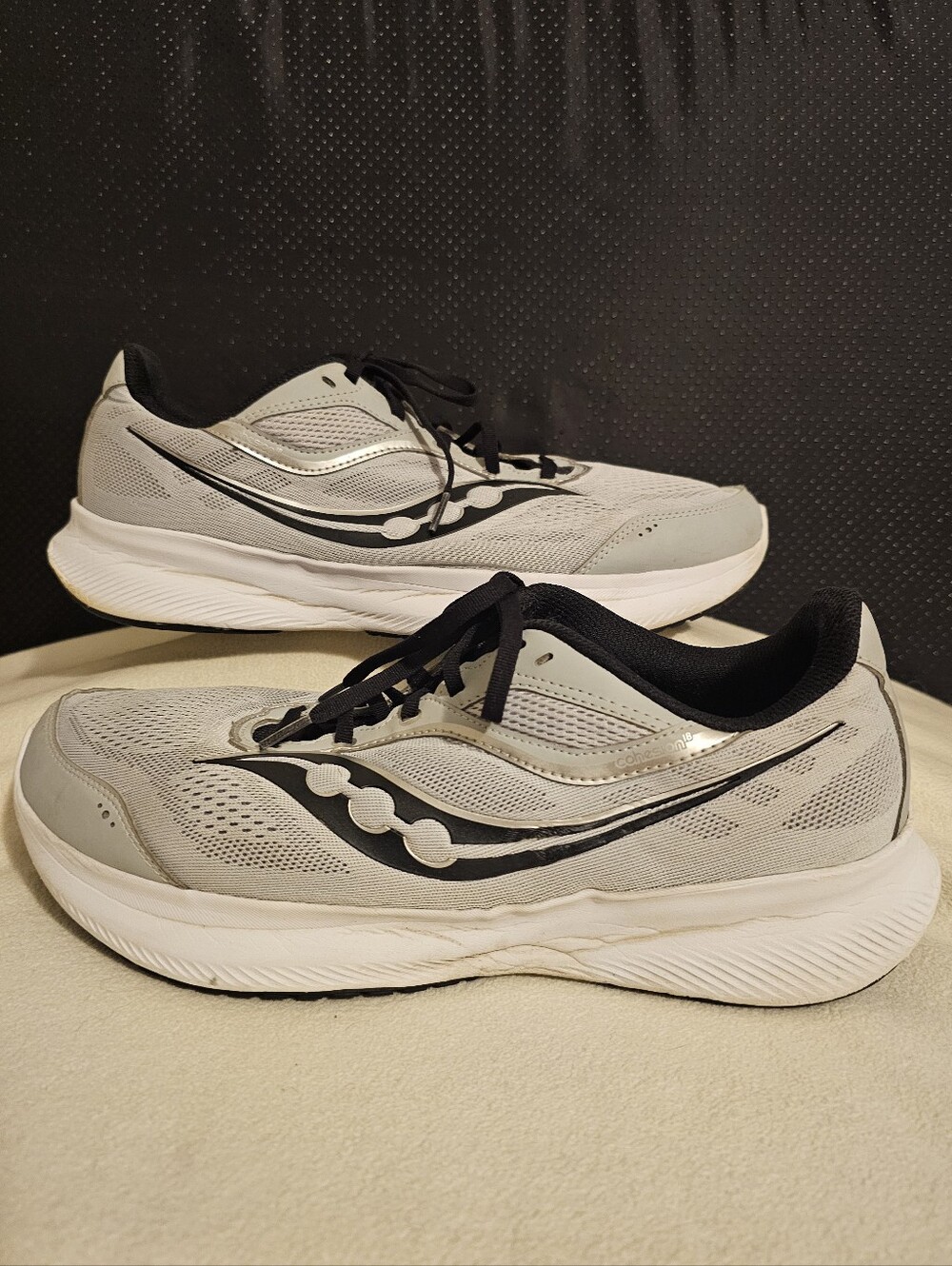 GREAT Saucony Cohesion Men’s Light Gray/Black Athletic Running Shoes SIZE 11.5 M